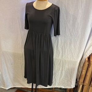 Elegant dark gray mid length, 1/2 sleeve